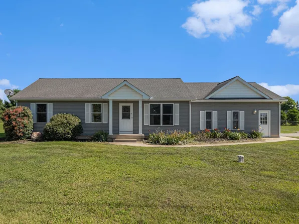 14528 Grass Lake Rd, Grass Lake, MI 49240