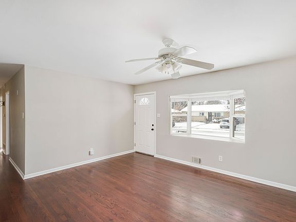 3rd image of 3034 S Winona Ct