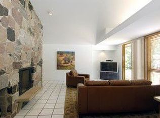 301 E Forest Ln, Palatine, IL