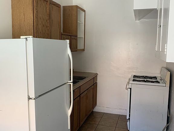 2nd image of 3701 W 1st St APT 308
