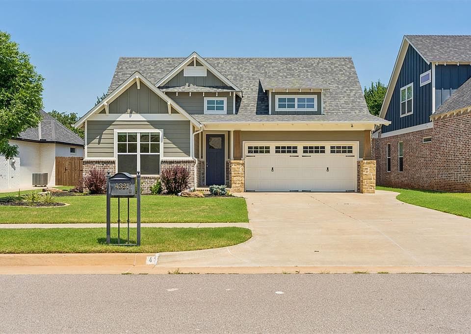 1st image of 4321 NE 125th Ct