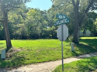 1250 N Main St, Nevada, MO 64772