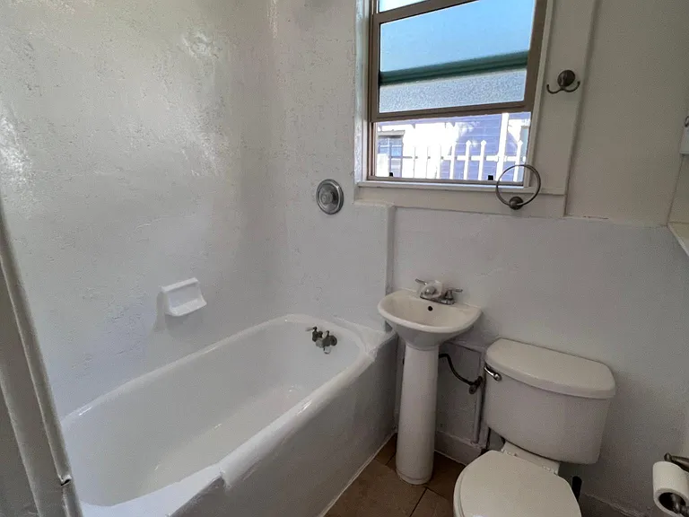 1031 E Palm Ln — Photo 20