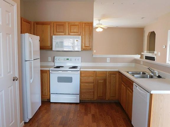 3rd image of 8327 Glenwood Springs Ct