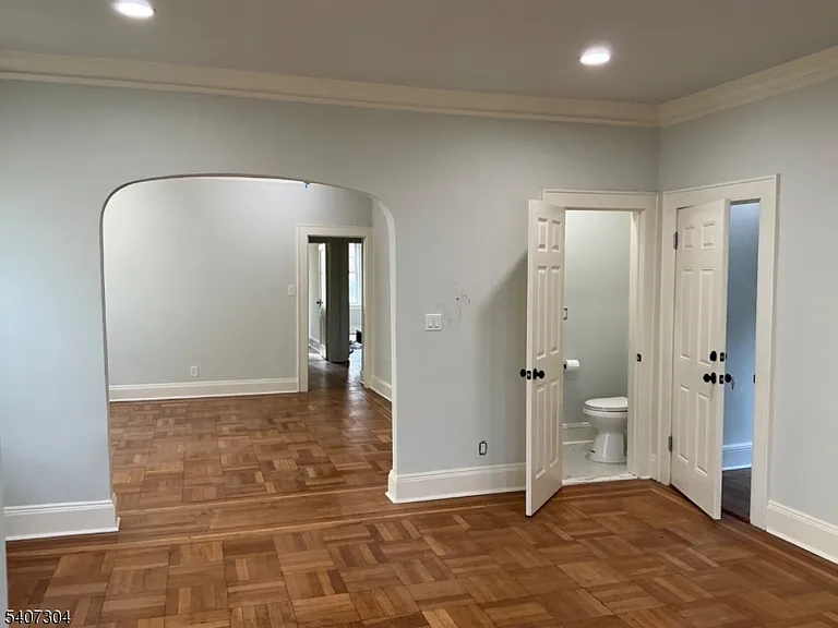 176 Weequahic Ave #2 — Photo 5