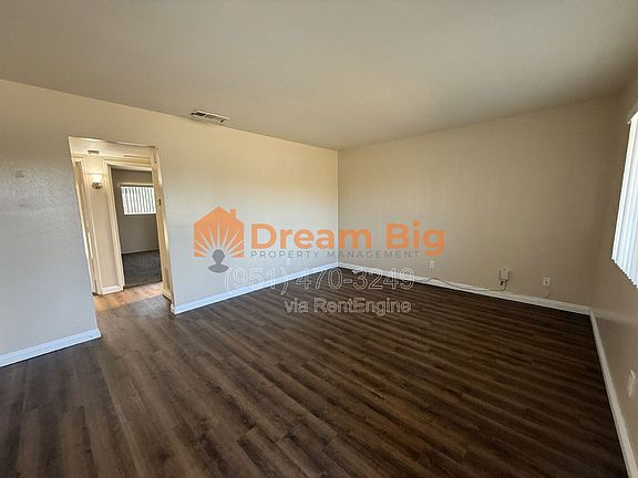 5th image of 2328 W Oakland Ave