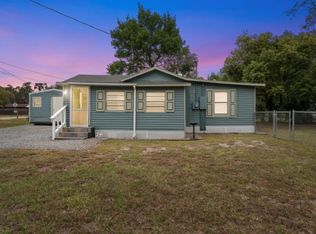 724 W Ruby St, Tavares, FL 32778