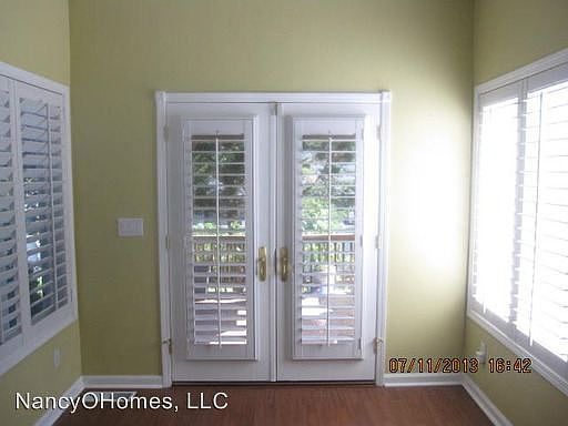 5th image of 3005 NE 144th St