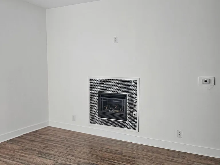 1616 Ellwood Ave #F1 — Photo 20