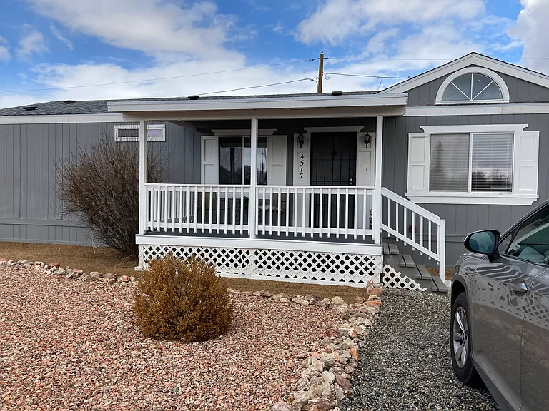 4517 Katie Cir E — Photo 1