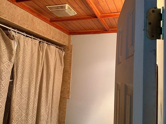 3rd image of 2530 Lexington Ct