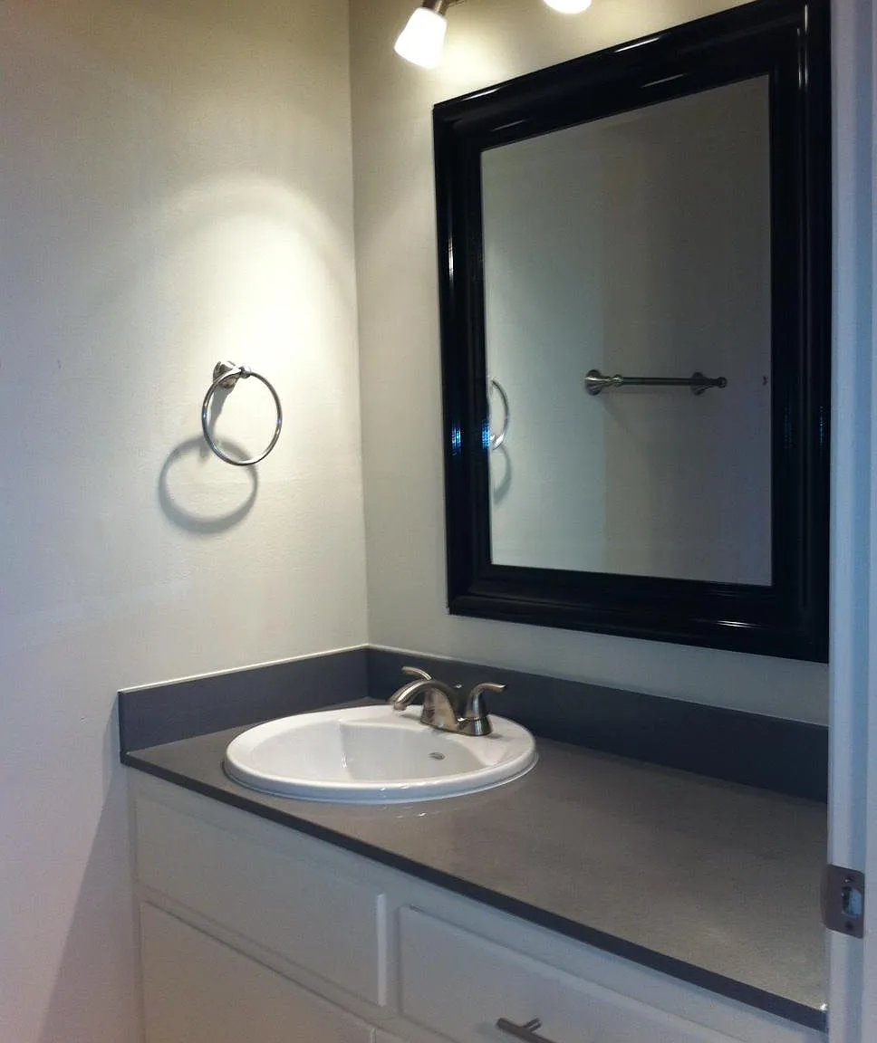Studio, 360 sqft, $995 — Photo 4
