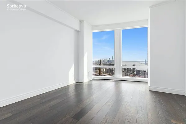 Rented by Sotheby's International Realty | media 41