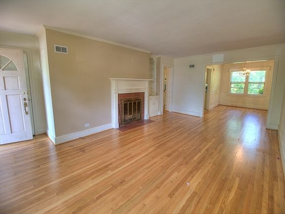 4th image of 215 Forestwood Dr