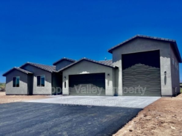 13841 E Barwick Dr