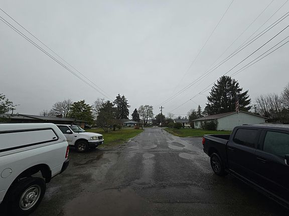 5th image of 312 NE 4th St