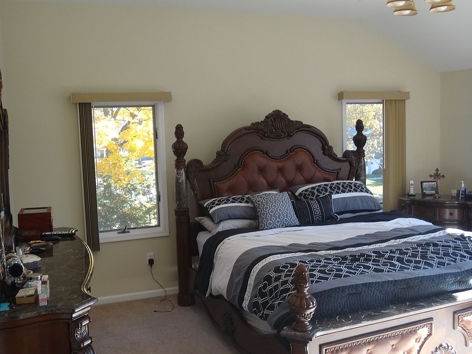 1st image of 347 Shea Dr