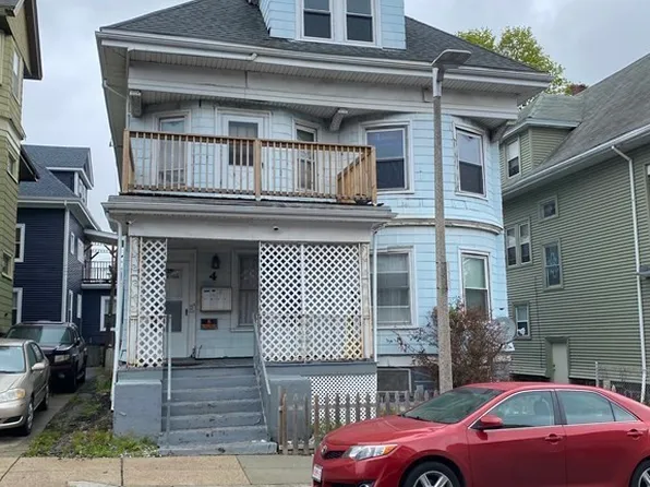 4 Michigan Ave, Dorchester, MA 02121