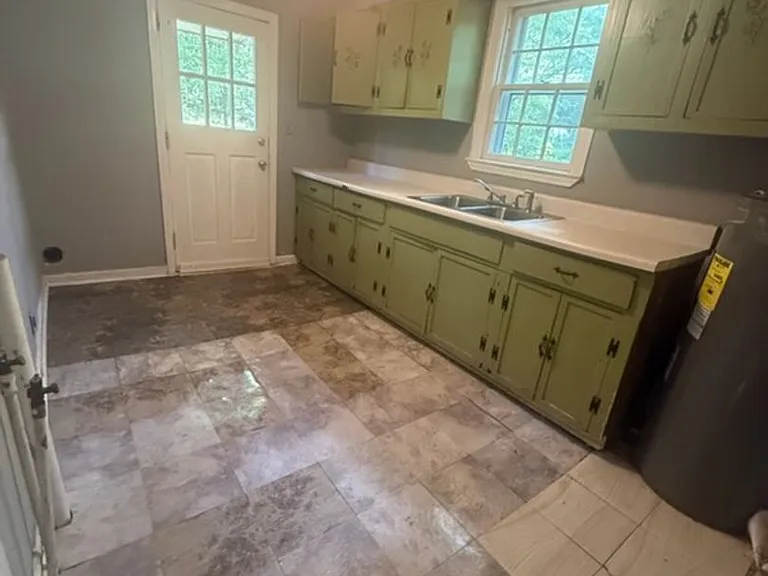 37 Eddy Dr — Photo 5