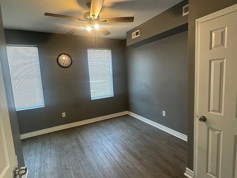 1108 N Bond St #2 — Photo 25