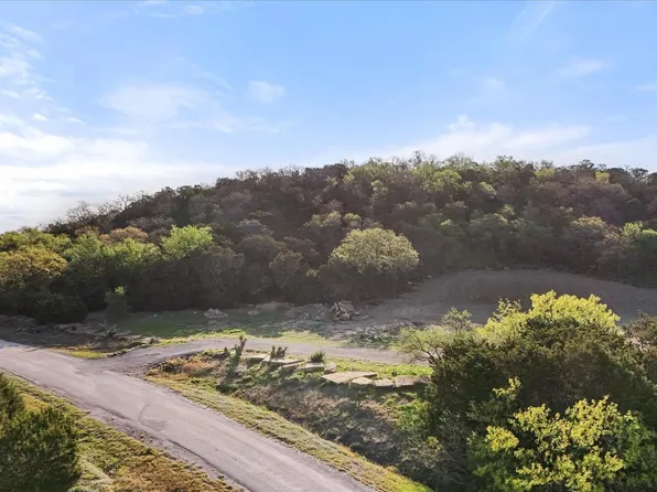 215 Shady Oaks Dr, Mineral Wells, TX 76067