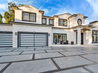 17425 Weddington St, Encino, CA 91316