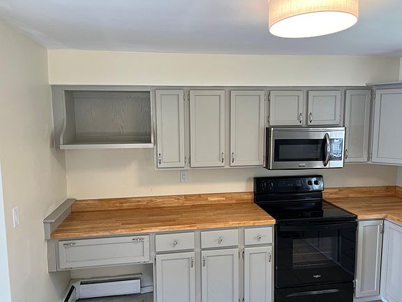 4th image of 513 Greenfield Ln #1