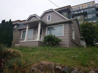 2017 Dexter Ave N, Seattle, WA 98109