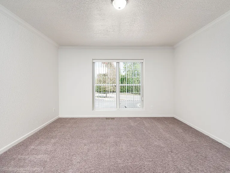 Aberdeen of Brighton Apartments — Photo 8