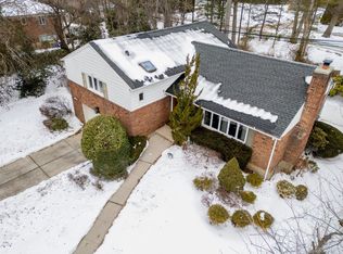 105 Reeve Road, Rockville Centre, NY 10013