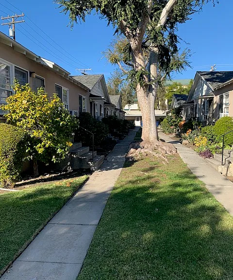 1507 Dixon St — Photo 1