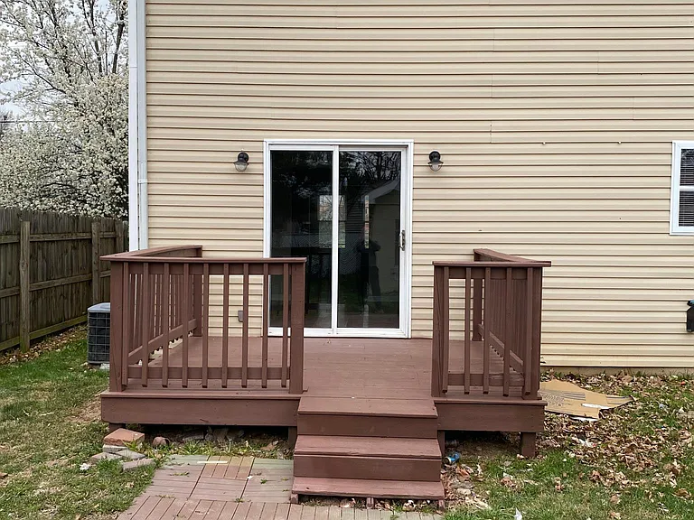 1703 Military Ave — Photo 19