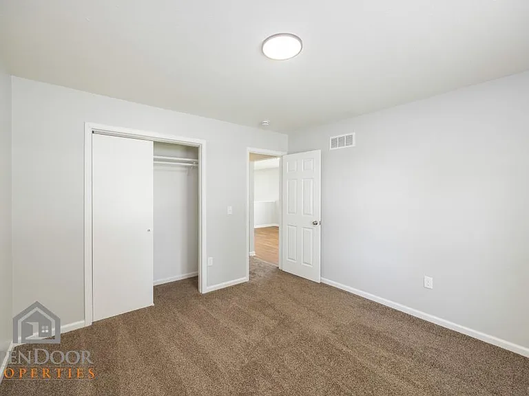 7138 Splitlog Cir — Photo 8
