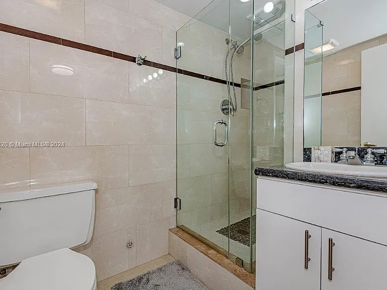 2301 Collins Ave #803 — Photo 21