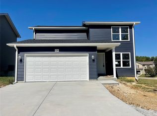 220 Equestrian Dr, Winfield, MO 63389