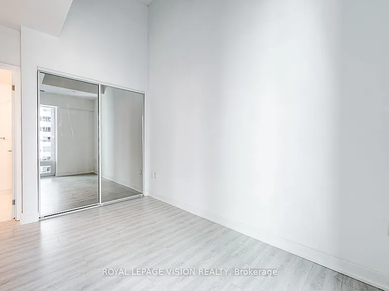 121 Saint Patrick St #1121 — Photo 25