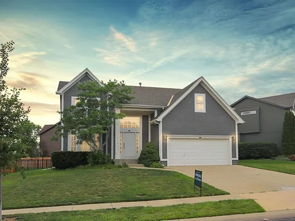 13300 W 137th Pl, Overland Park, KS 66221