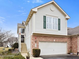 835 Riding Ln, Saint Charles, IL 60174