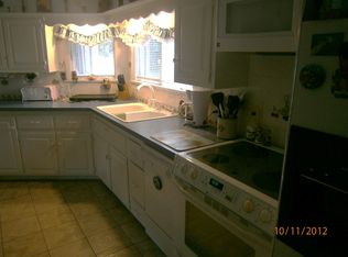 6709 Riverside Rd SE, Uhrichsville, OH 44683