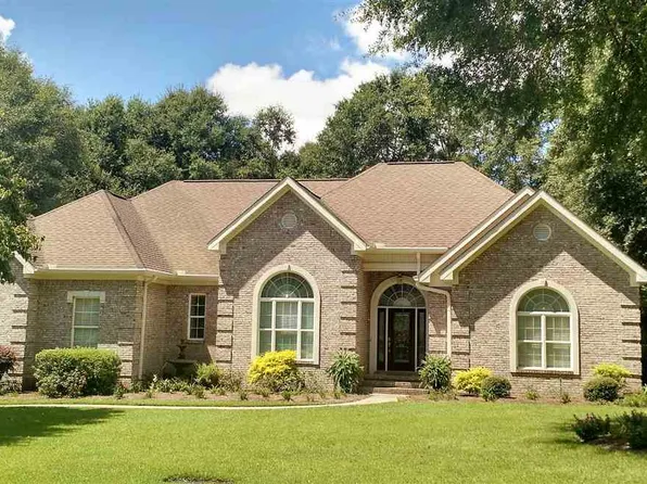 205 Pebble Creek Ln, Enterprise, AL 36330