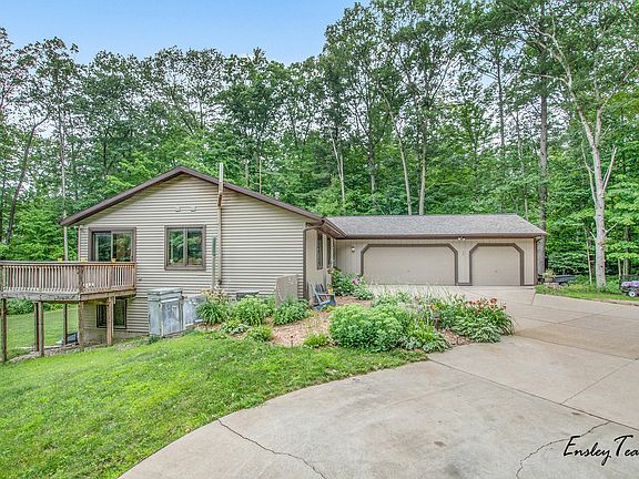 5th image of 6770 Wildwood Ct
