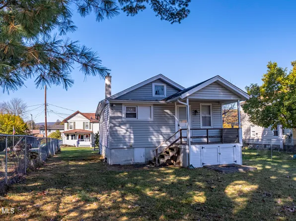 1415 Winterberry St, Altoona, PA 16602