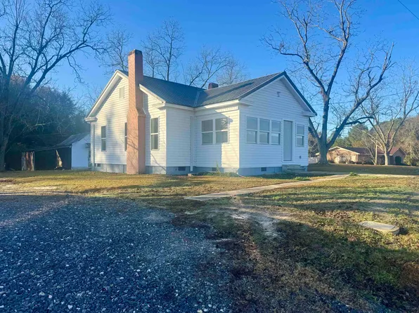 212 Ellis Rd, Opp, AL 36467