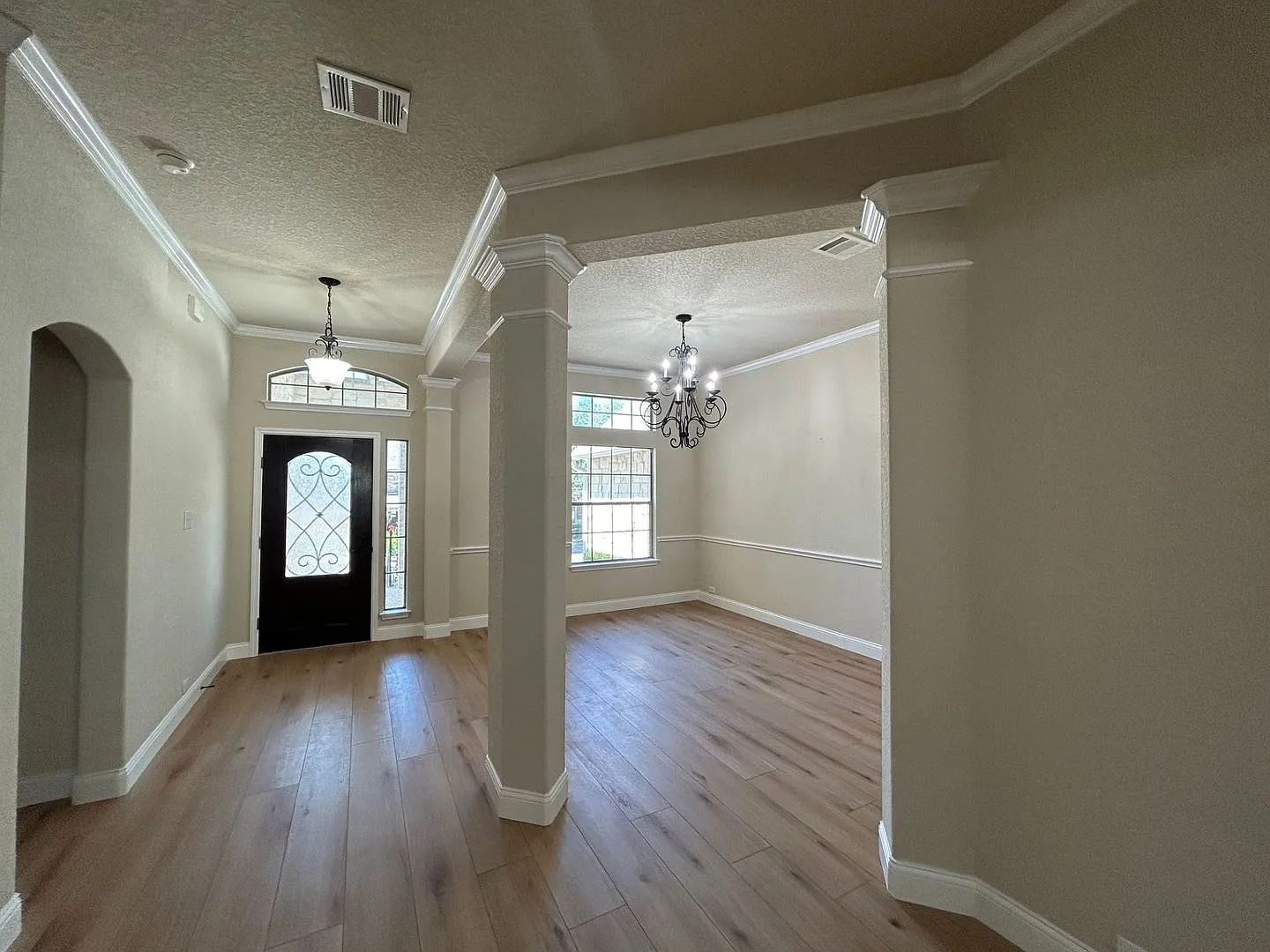 4 Bed / 3 Bath Gorgeous House for Rent! Available now! — Photo 4