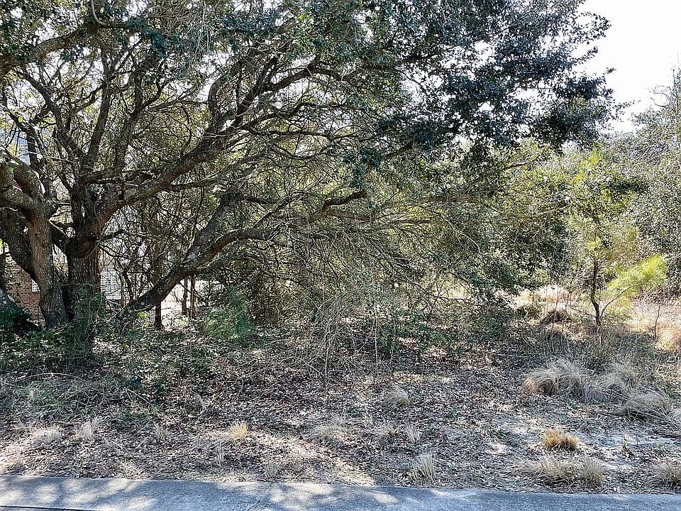 1st image of 704 Hunt Club Dr