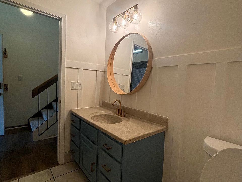 Bathroom view 2
