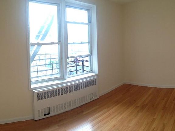2nd image of 9335 Lamont Ave APT 3H
