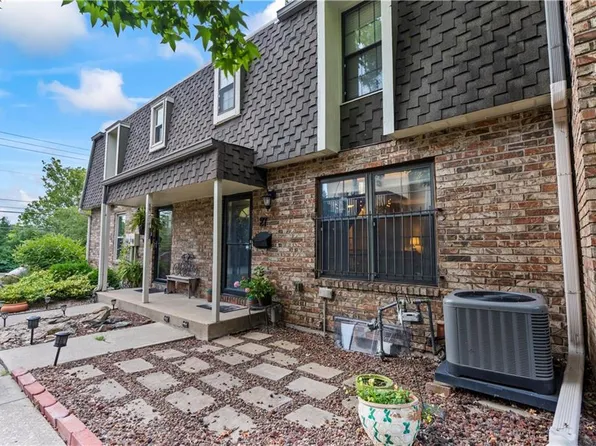 27 W Bannister Rd, Kansas City, MO 64114