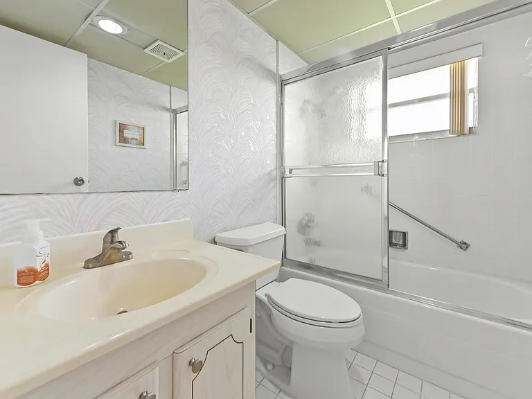 209 Waterford Cir #I — Photo 12