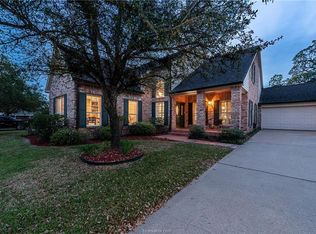 2342 W Briargate Dr, Bryan, TX 77802